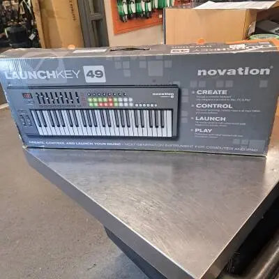 Novation - LAUNCHKEY 49 2